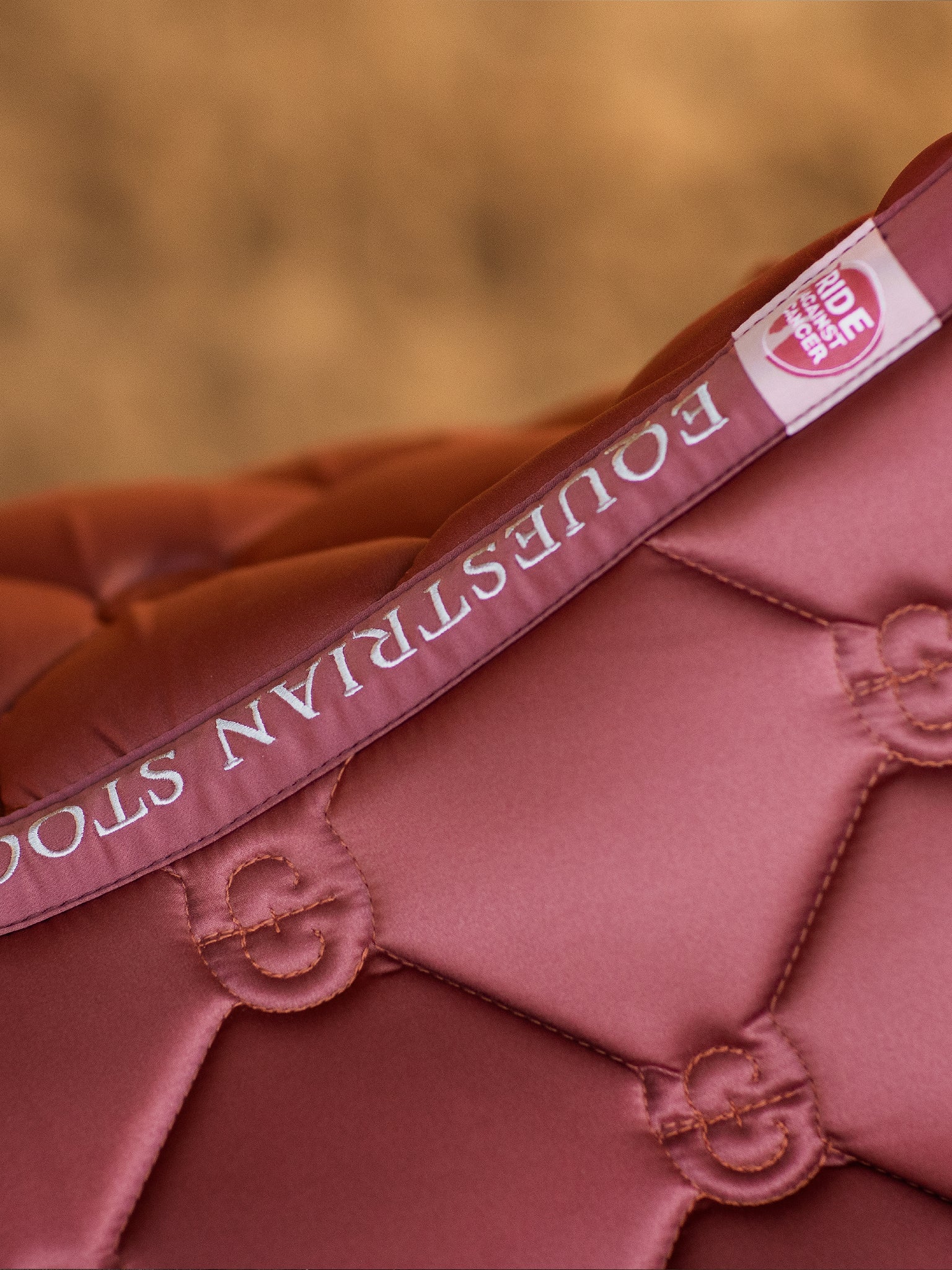 Equestrian Stockholm Dressuurdekje RIDE AGAINST CANCER!