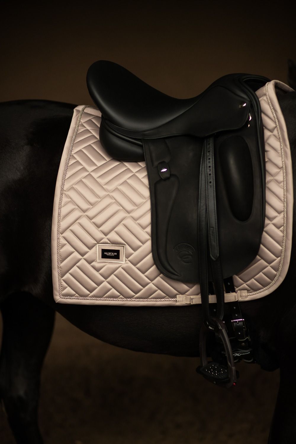 Equestrian Stockholm Dressuurdekje Modern Sand