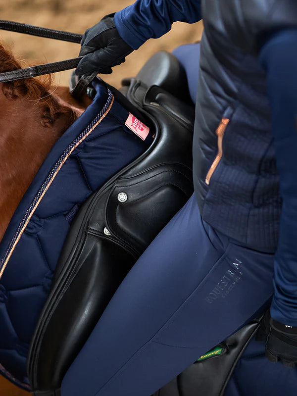 Equestrian Stockholm Dressuurdekje RIDE AGAINST CANCER!