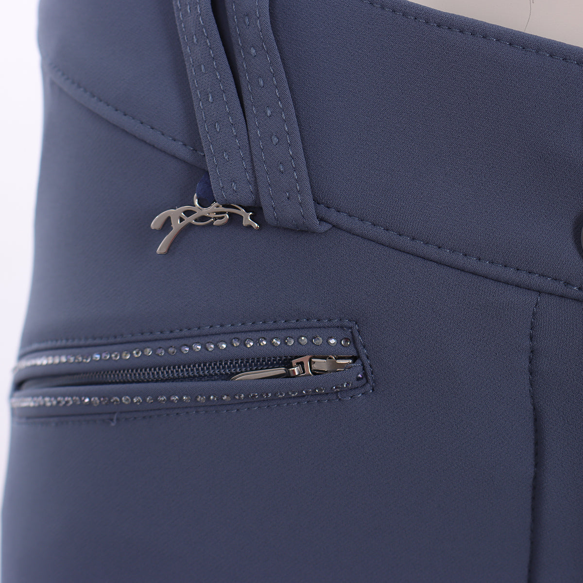 Penelope Rijbroek Rocky Stone Kniegrip