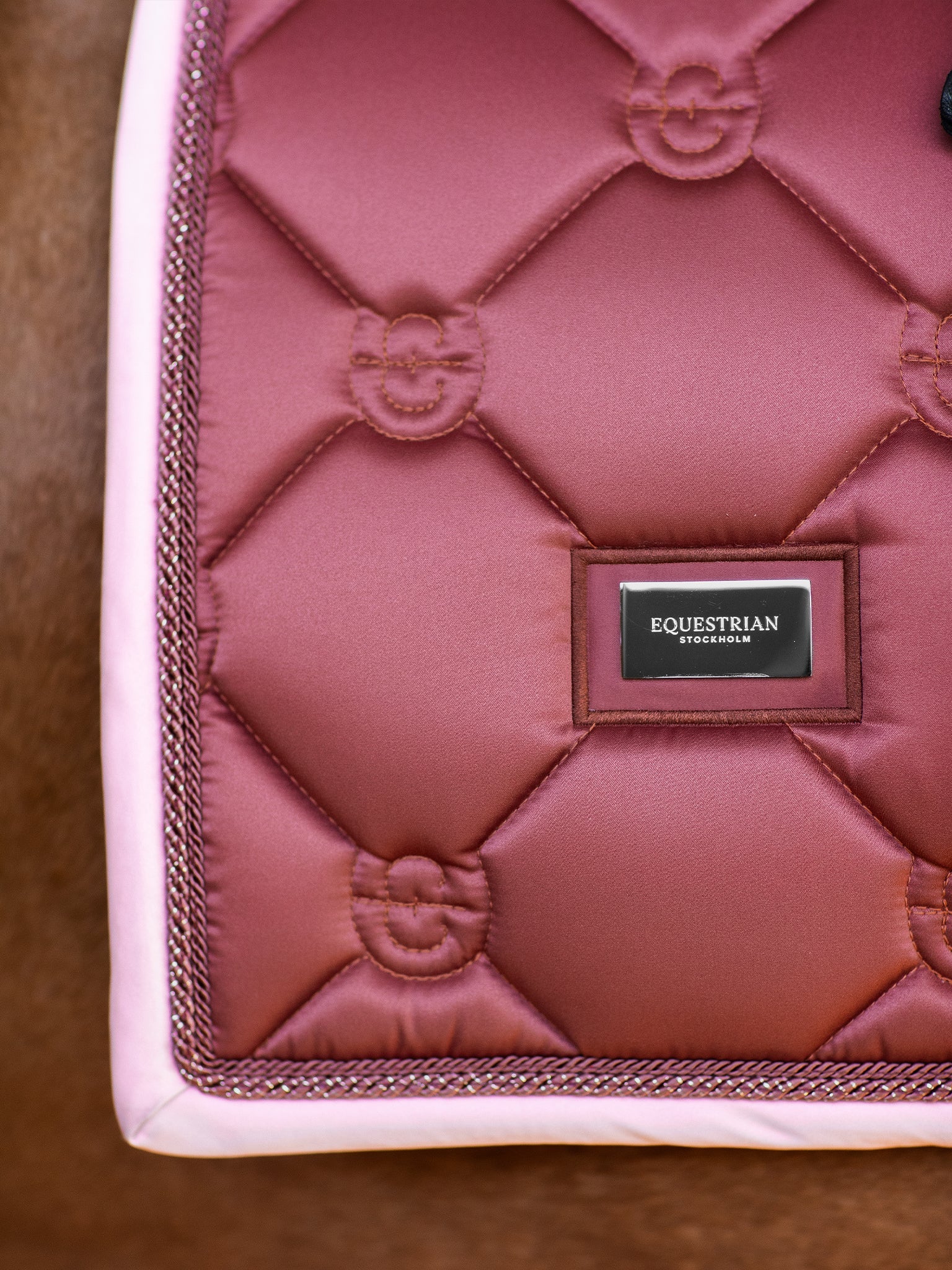 Equestrian Stockholm Dressuurdekje RIDE AGAINST CANCER!